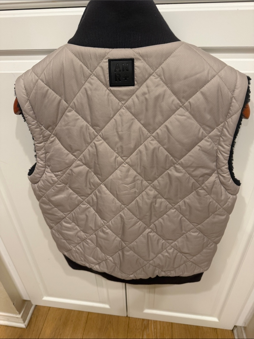Alp N Rock Quilted Beige Sleeveless Vest with Black Trim - Picture 6 of 6